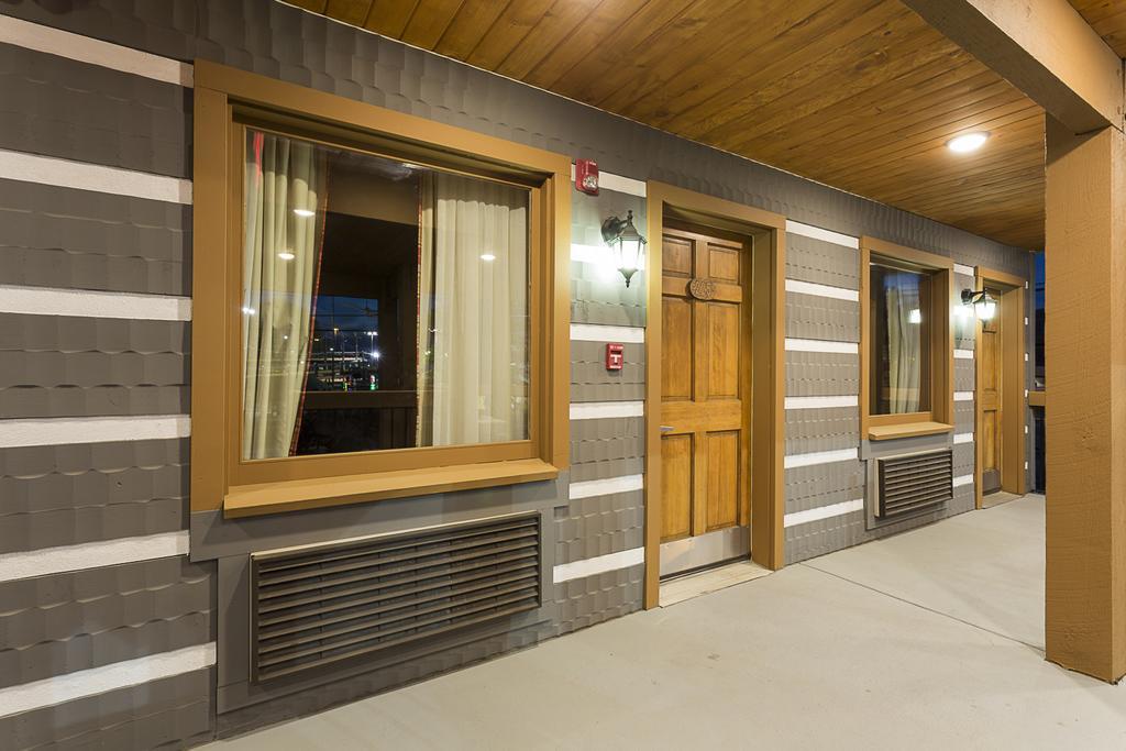 Timbers Lodge Pigeon Forge Exterior photo